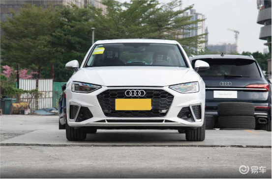 奥迪A4L：都降到19万了，全系2.0T，还看宝马3系？