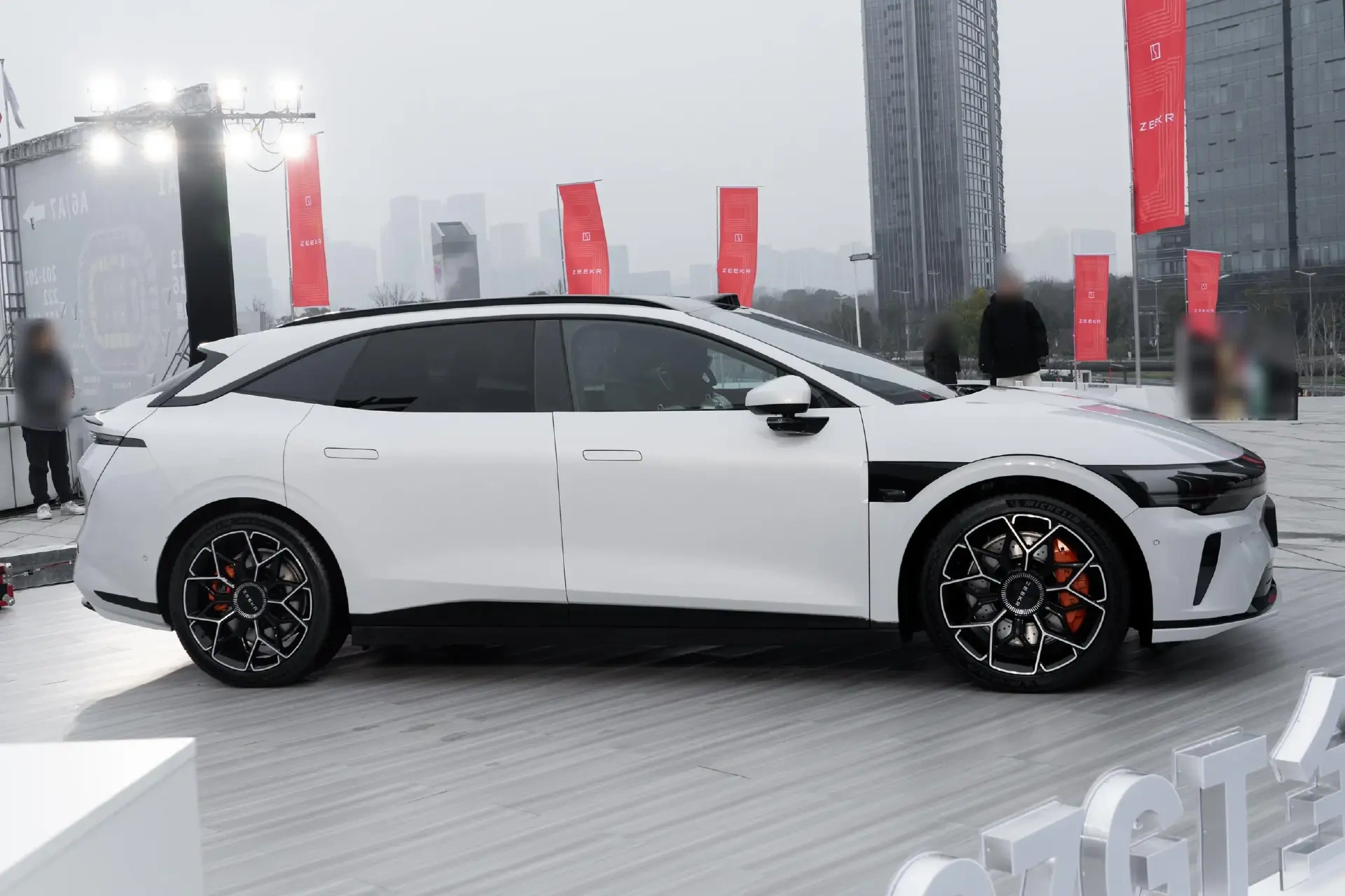 极氪007GT即将来袭，配800V快充+825km续航