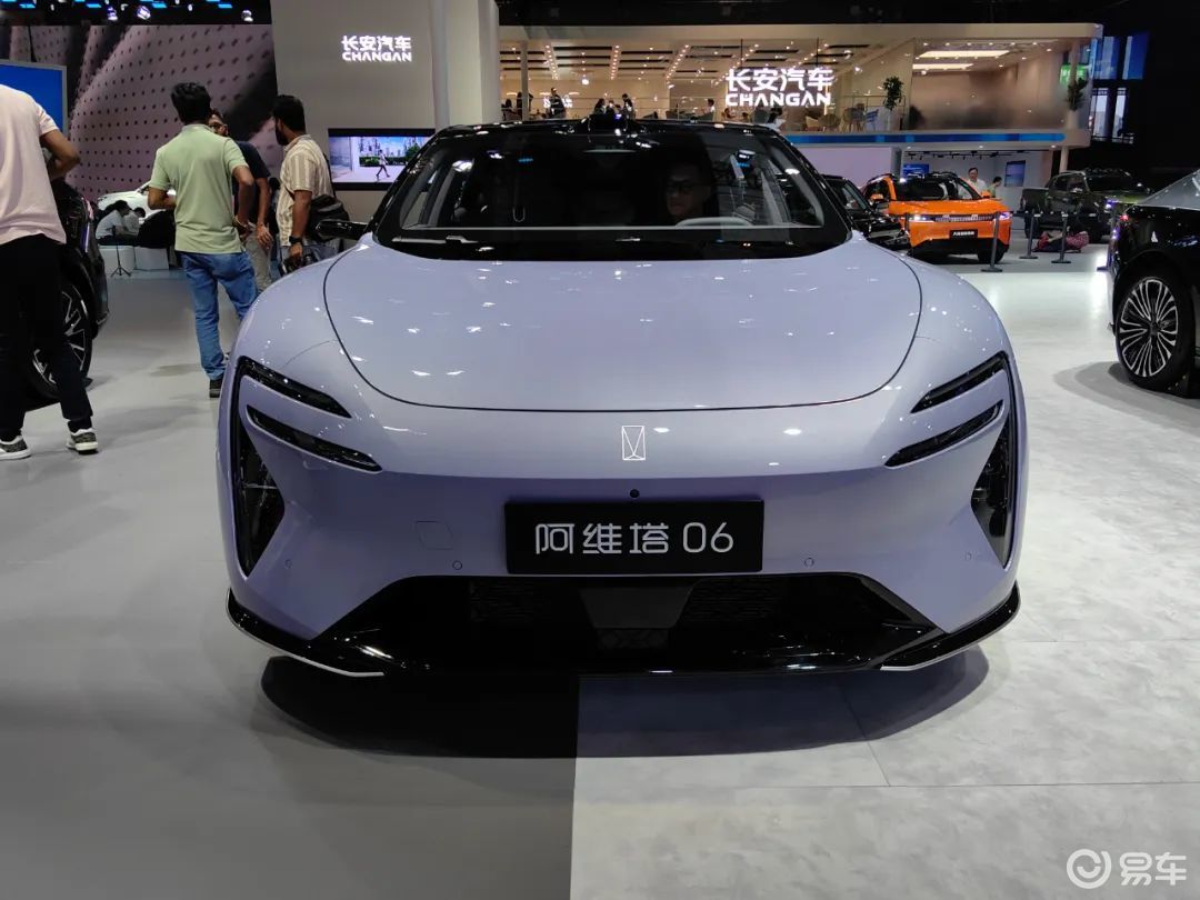 2025上海车展：阿维塔06