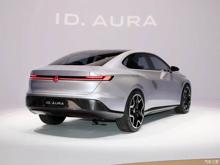 2025上海车展：看了这些车开始期待2026年 宝马/大众将要开始反击