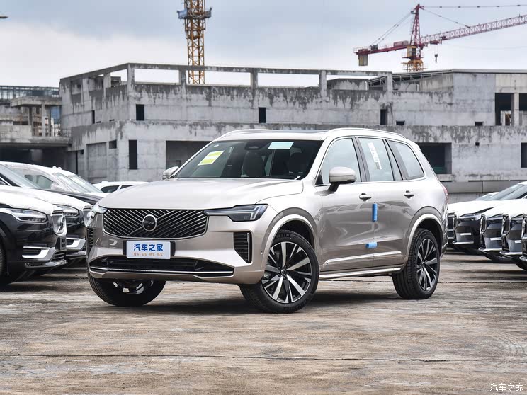 限时售价47.9万元起 提供5/6/7座车型 新款沃尔沃XC90正式上市