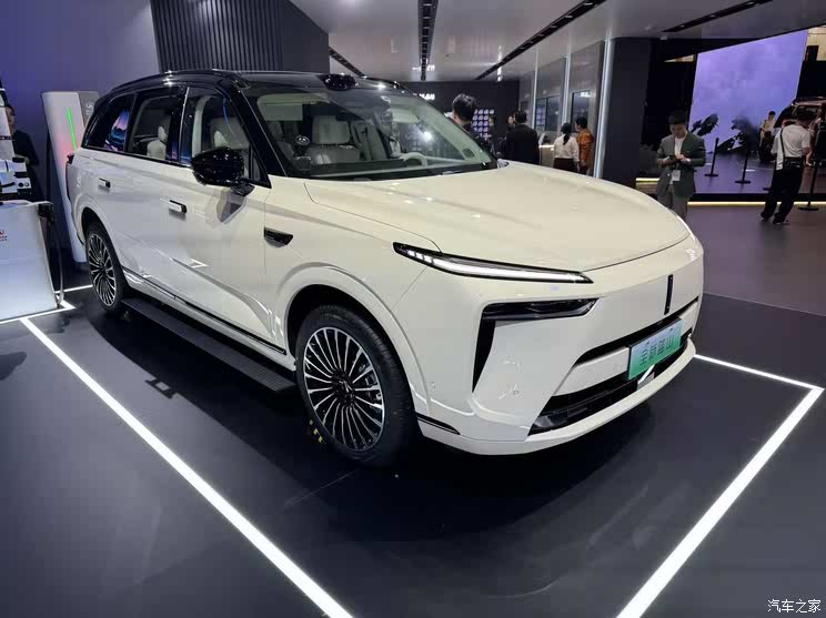 全新雷克萨斯ES/极氪9X/仰望U8L等 2025上海车展新车汇总（下）