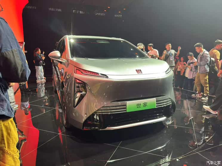 2025上海车展：看了这些车开始期待2026年 宝马/大众将要开始反击