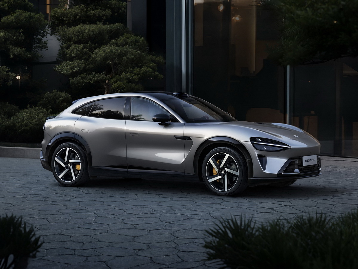 先进科技全面领先，“豪华高性能SUV”小米YU7正式发布