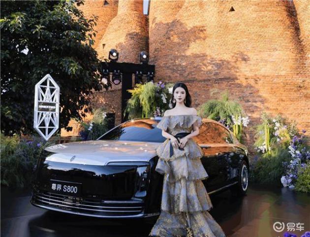 美女董事长试驾劳斯莱斯后，赞S800品质惊人