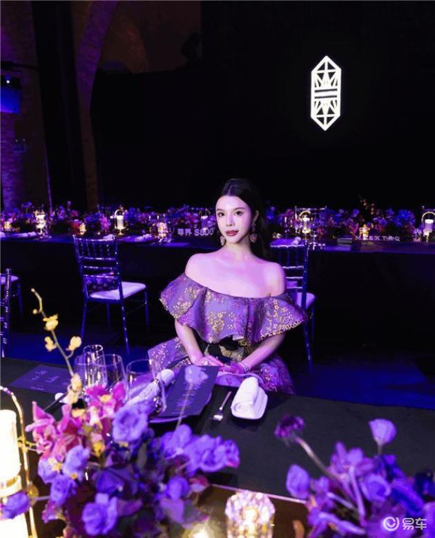 美女董事长试驾劳斯莱斯后，赞S800品质惊人