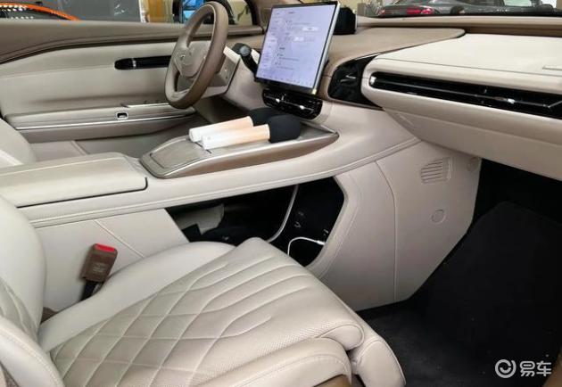 果断换车！24万降至16万，昊铂HT成更实用SUV选择