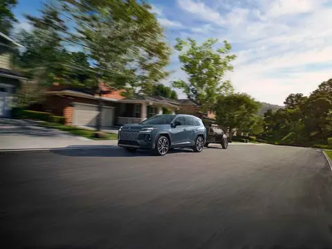 广汽SUV换脸迎战，混动油耗猛降，能赢过国产车吗？