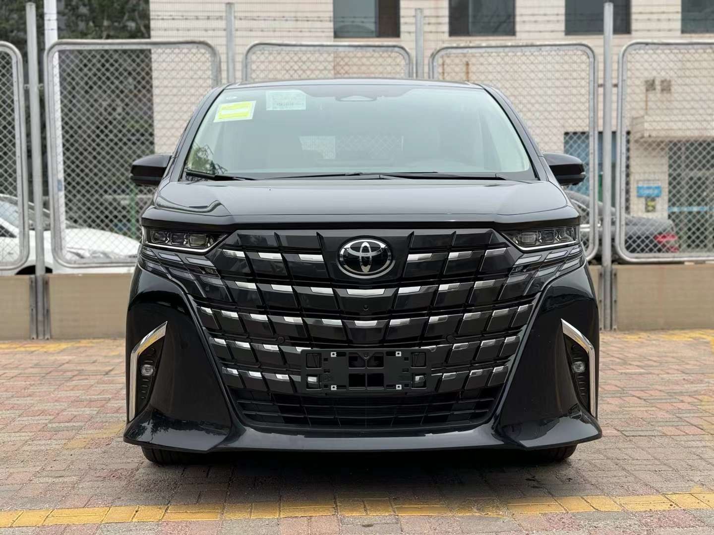 埃尔法 全部在售 2025款 2024款 2023款 2021款 2020款 2019款老板的商务座驾 实拍埃尔法