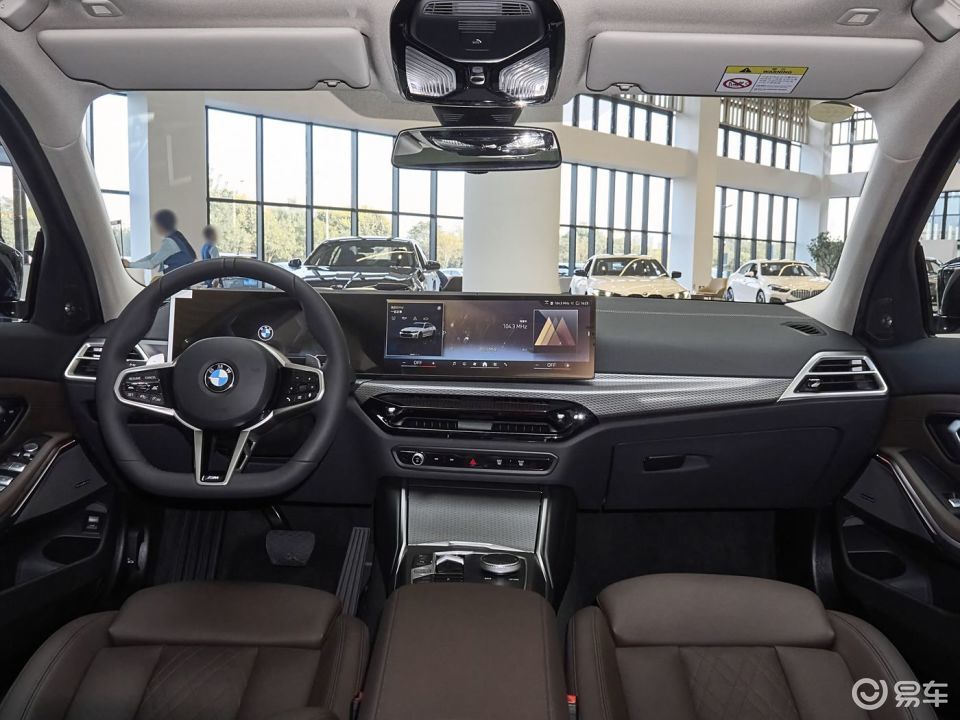 宝马3系陷入价格战,起步只要22.39万,性价比真的太高