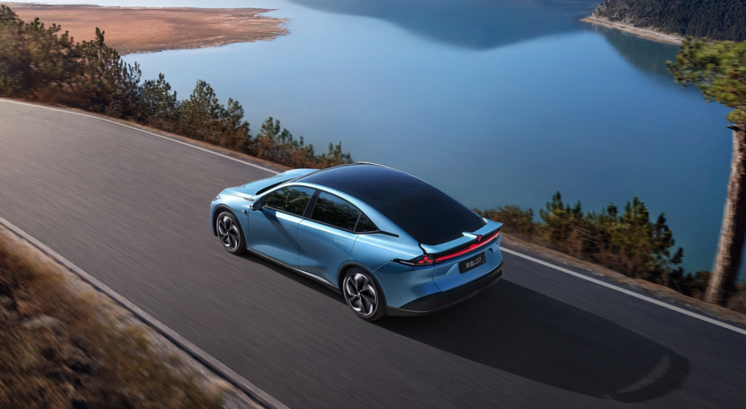 13.59万起！2026款深蓝L07上市，标配华为智驾