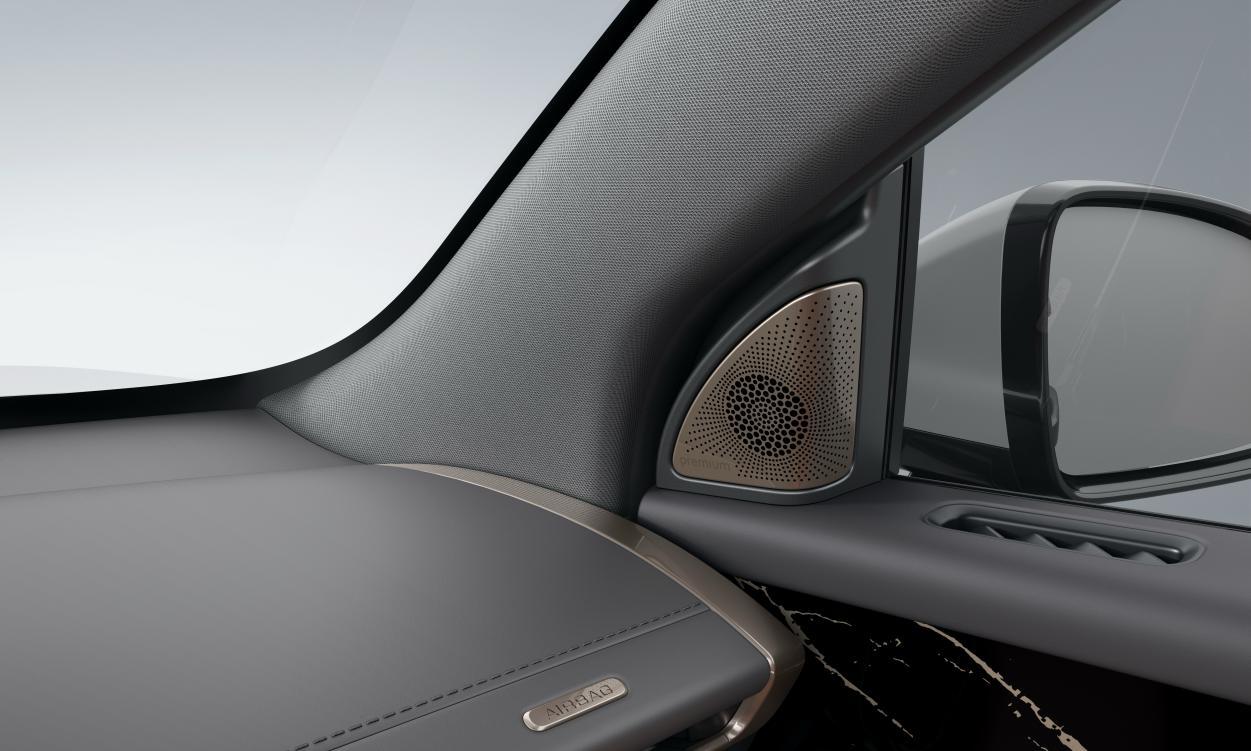 五菱星光S2025上市补贴价8.98万起 