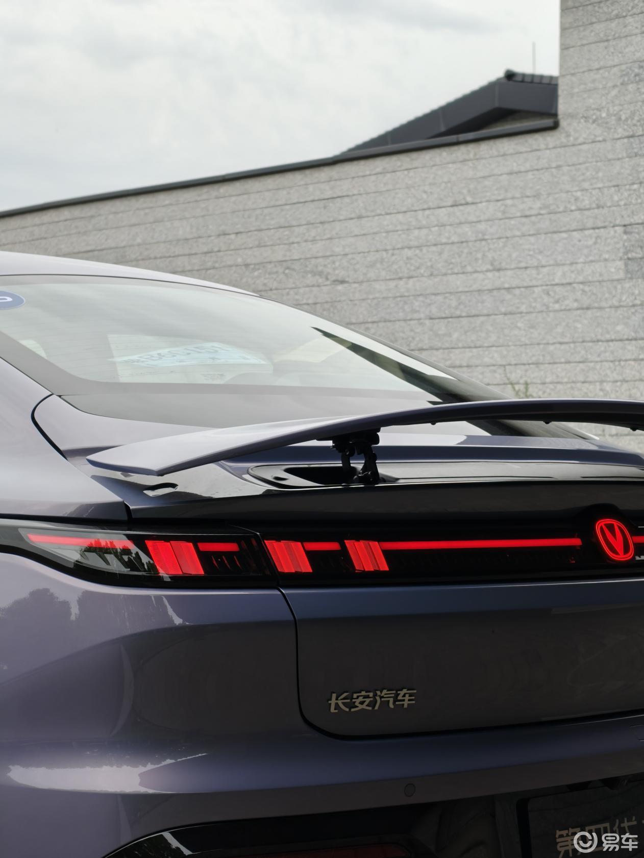 试驾长安第四代逸动：燃油“阿维塔”家轿，提供额外情绪价值