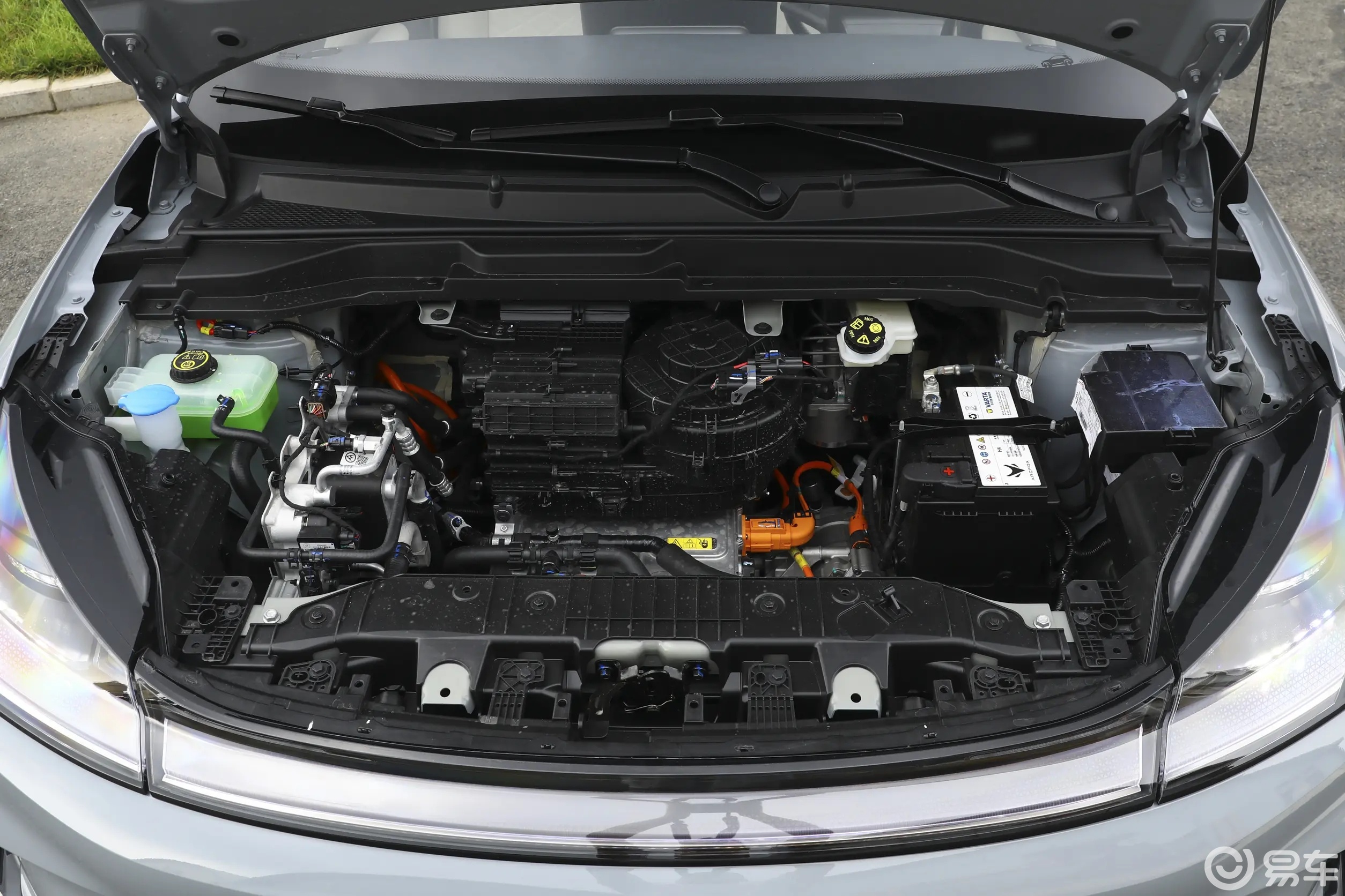 预售价6.88万元起，极狐T1 2小时订单破万，爆款吗？