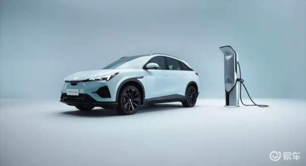 极狐T1预售热销，低价策略挑战市场，或撼动北汽新能源高端形象