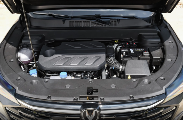 全新第二代长安X5 PLUS 对比吉利缤越L，谁更值得选