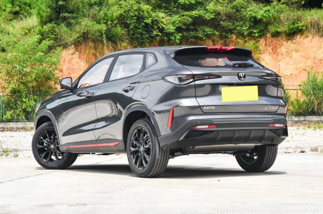 全新第二代长安X5 PLUS 对比吉利缤越L，谁更值得选