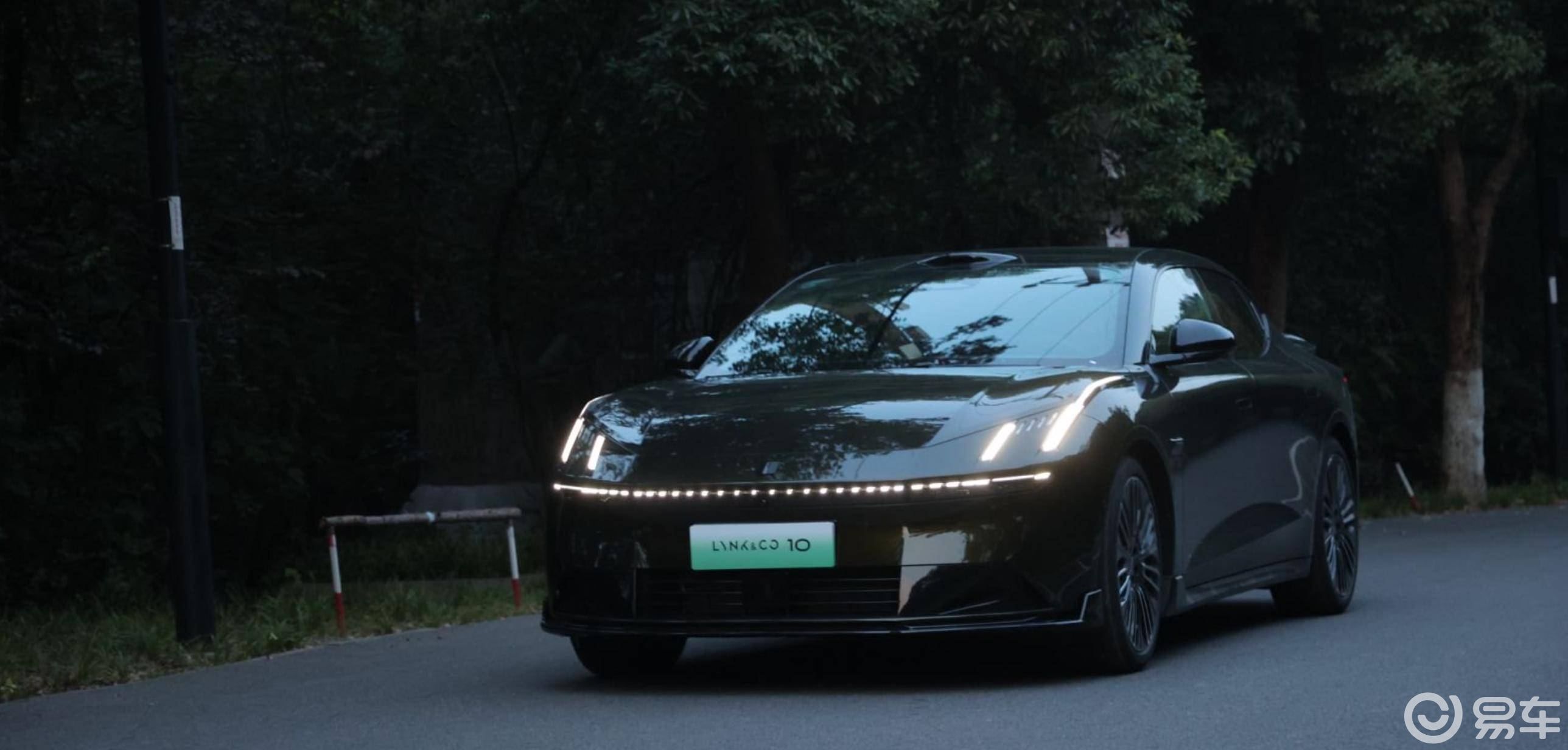 领克10 EM-P：20万级插混轿车的“价值颠覆者”