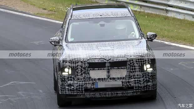 全新宝马X7 M60谍照曝光 依旧搭载4.4T V8发动机 2027年春末首发
